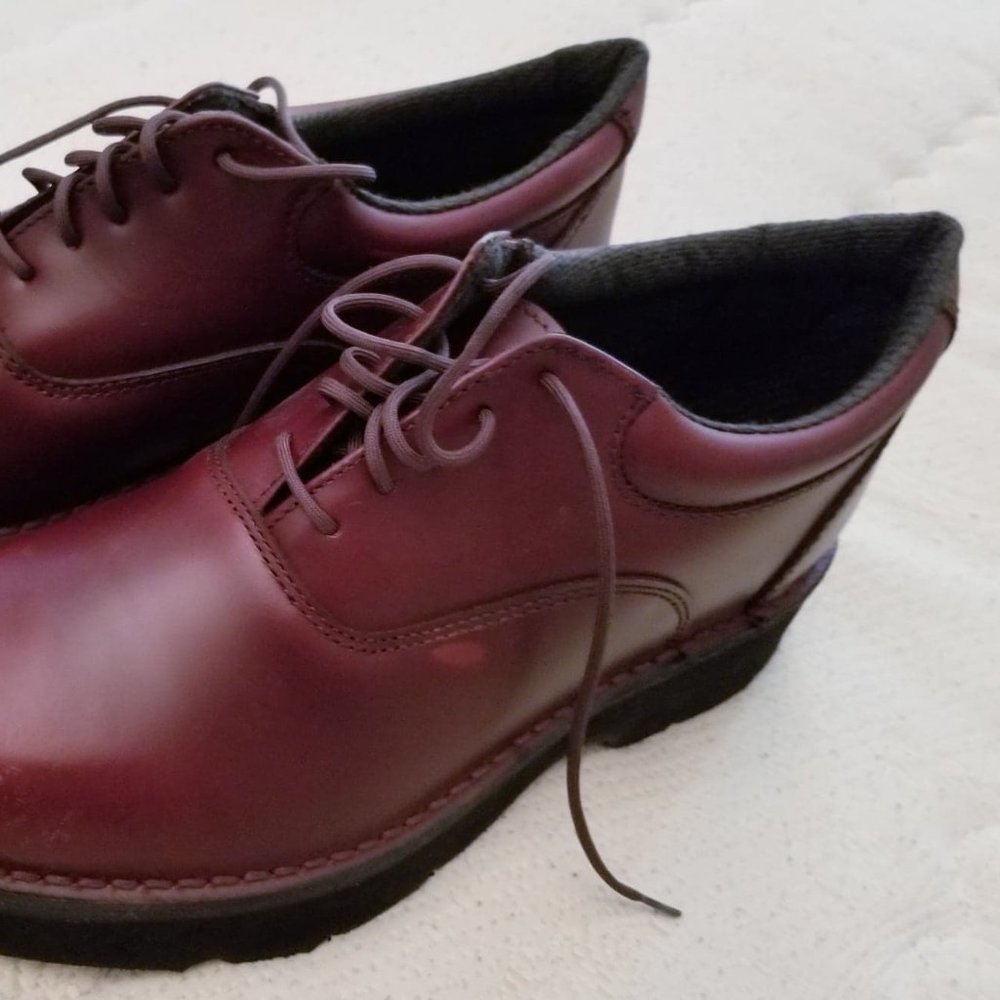 Shoes - Picture 2 of 5